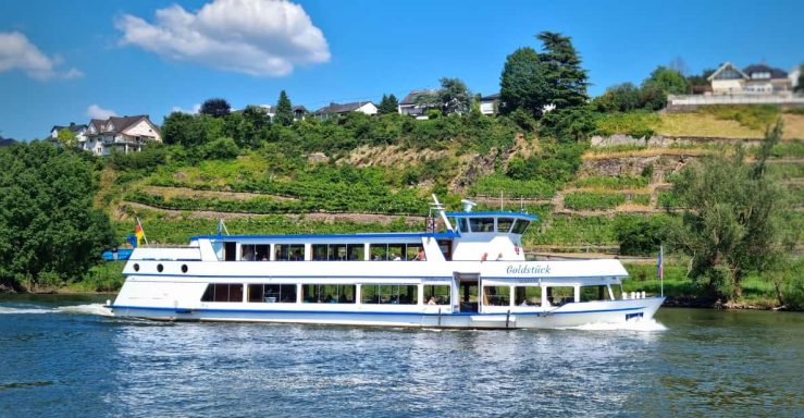 Schifffahrt auf der Mosel Schifffahrt auf der Mosel